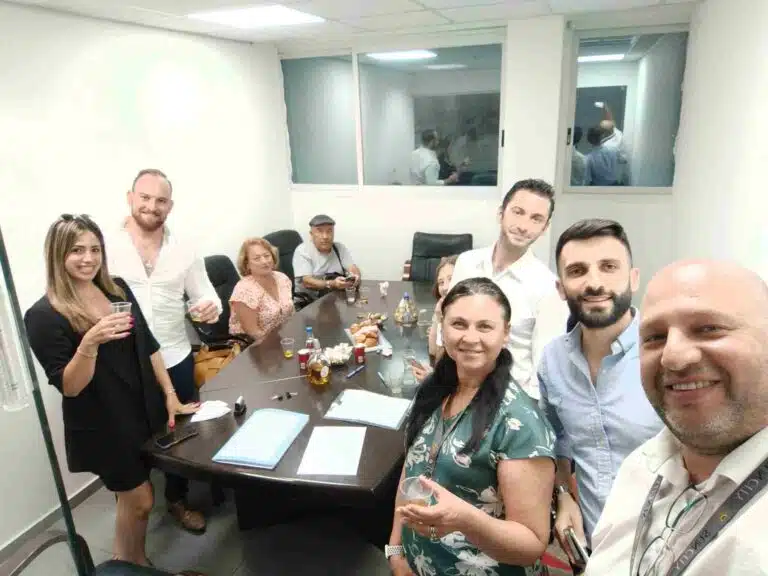 עסקה שנחתמה במשרד